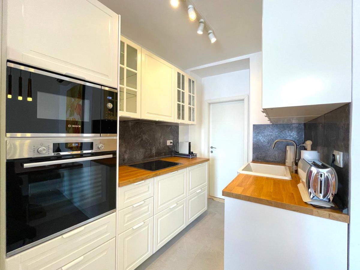 Happy Casa Isola Grande Apartment Изола Екстериор снимка