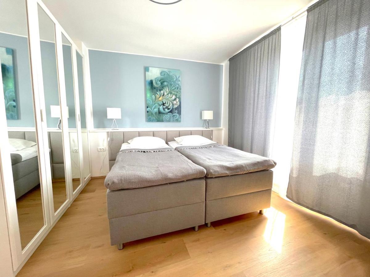 Happy Casa Isola Grande Apartment Изола Екстериор снимка